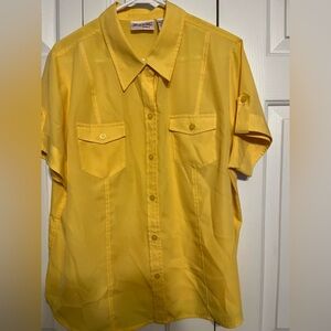 1X Bright yellow button down top. Hardly worn.